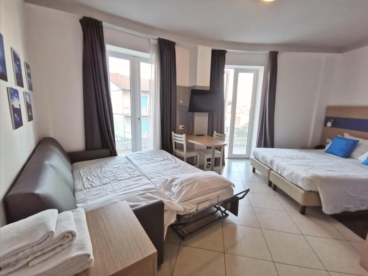 Hotel Oceanomare Punta Marina Bagian luar foto