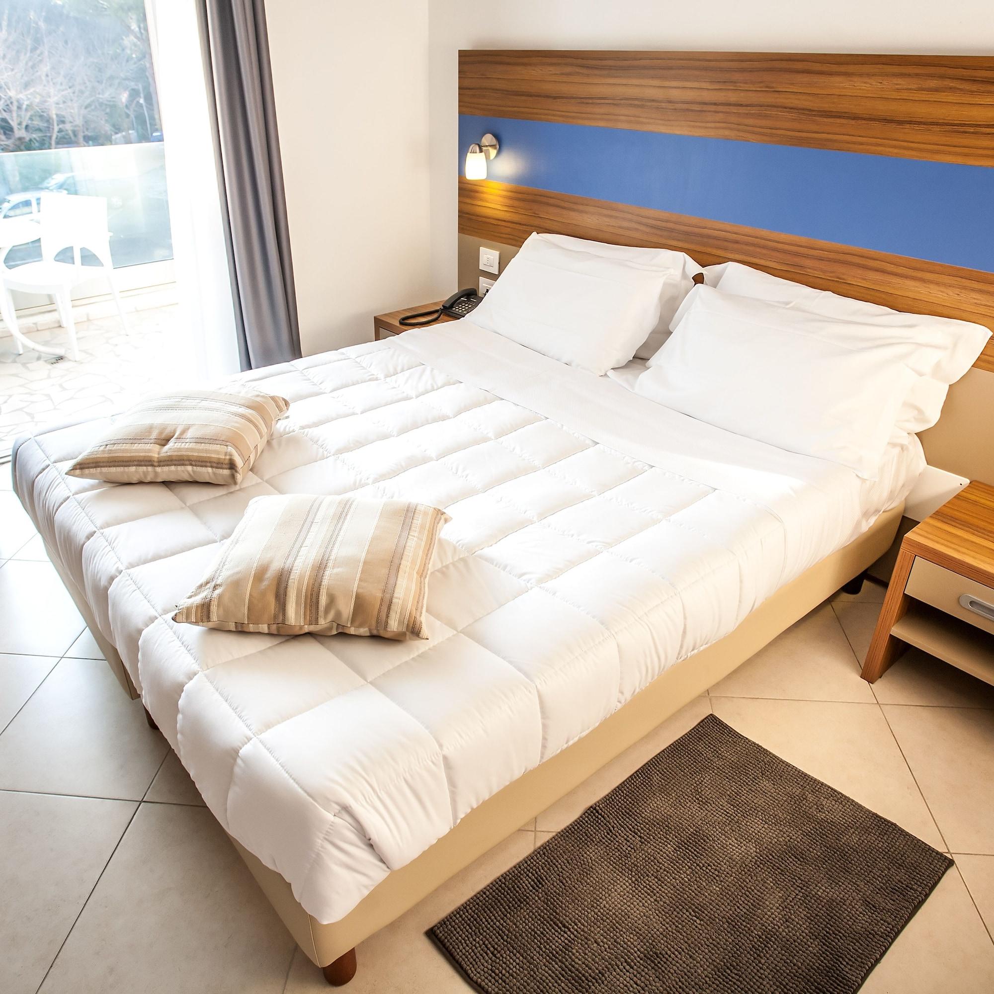 Hotel Oceanomare Punta Marina Bagian luar foto