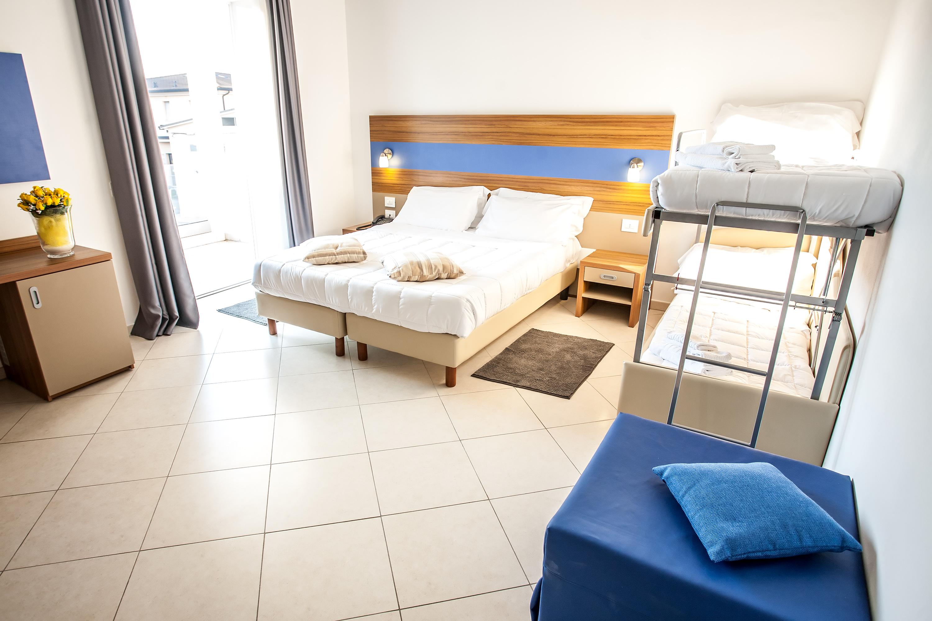 Hotel Oceanomare Punta Marina Bagian luar foto