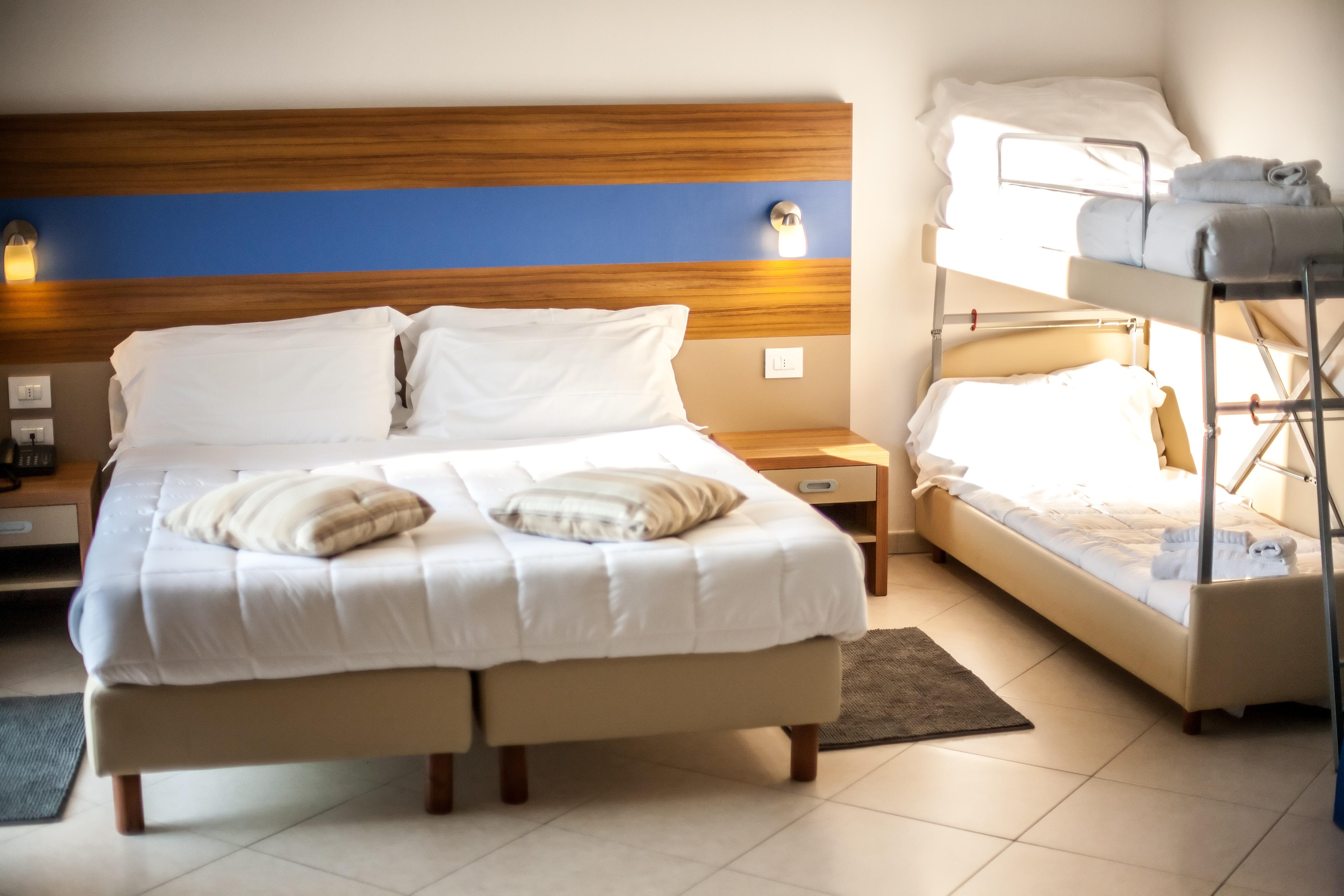 Hotel Oceanomare Punta Marina Bagian luar foto
