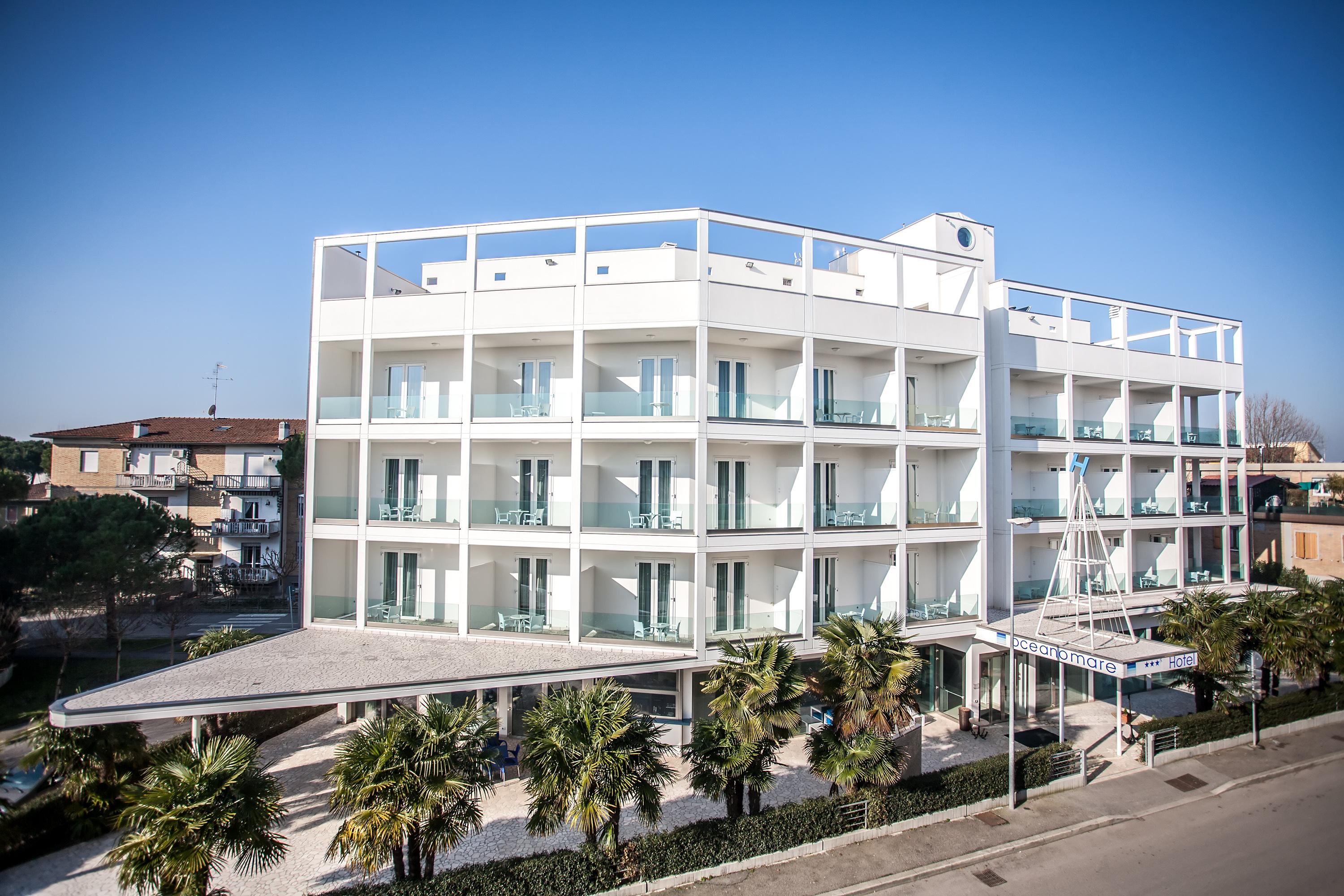Hotel Oceanomare Punta Marina Bagian luar foto