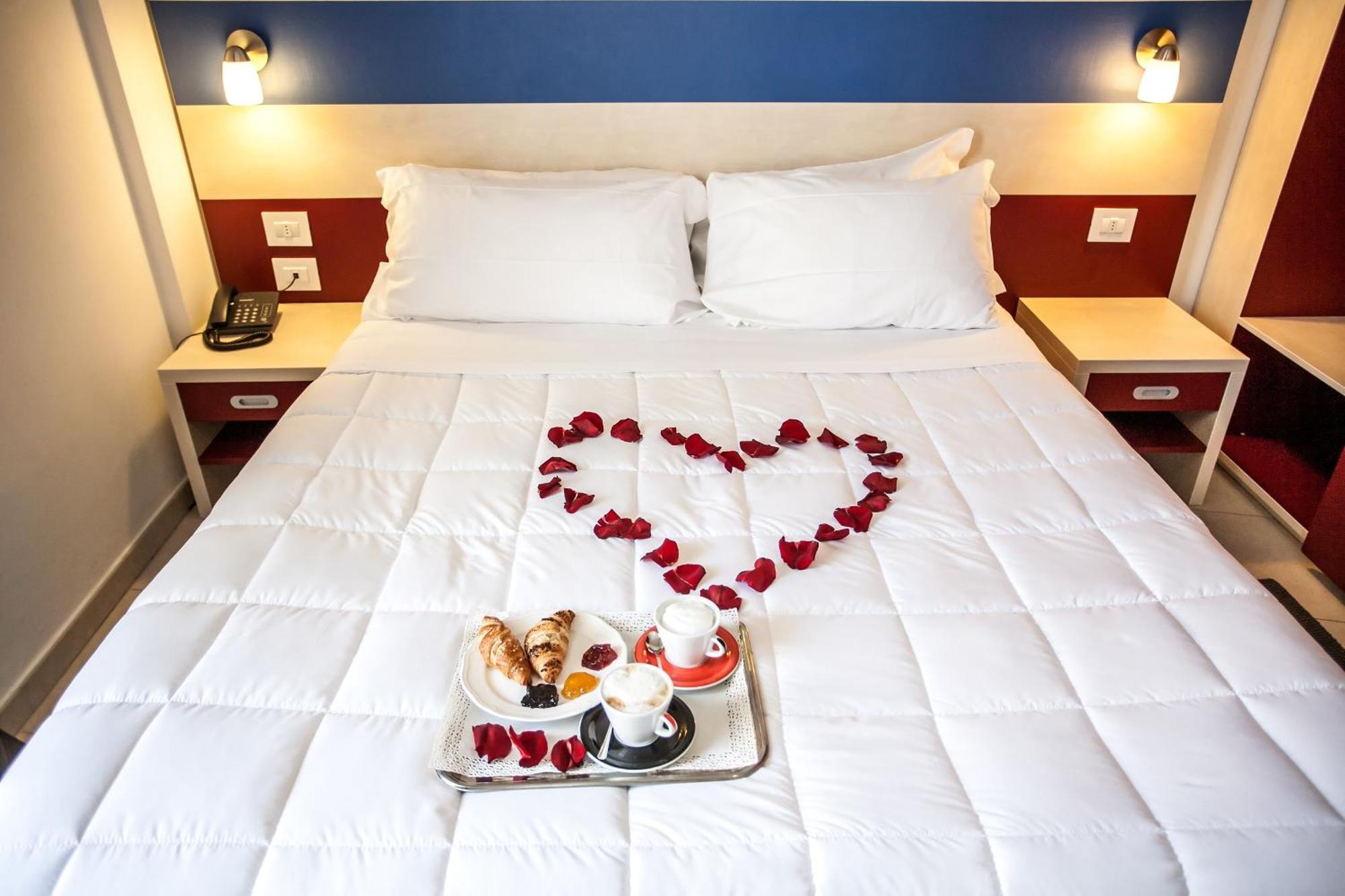 Hotel Oceanomare Punta Marina Ruang foto