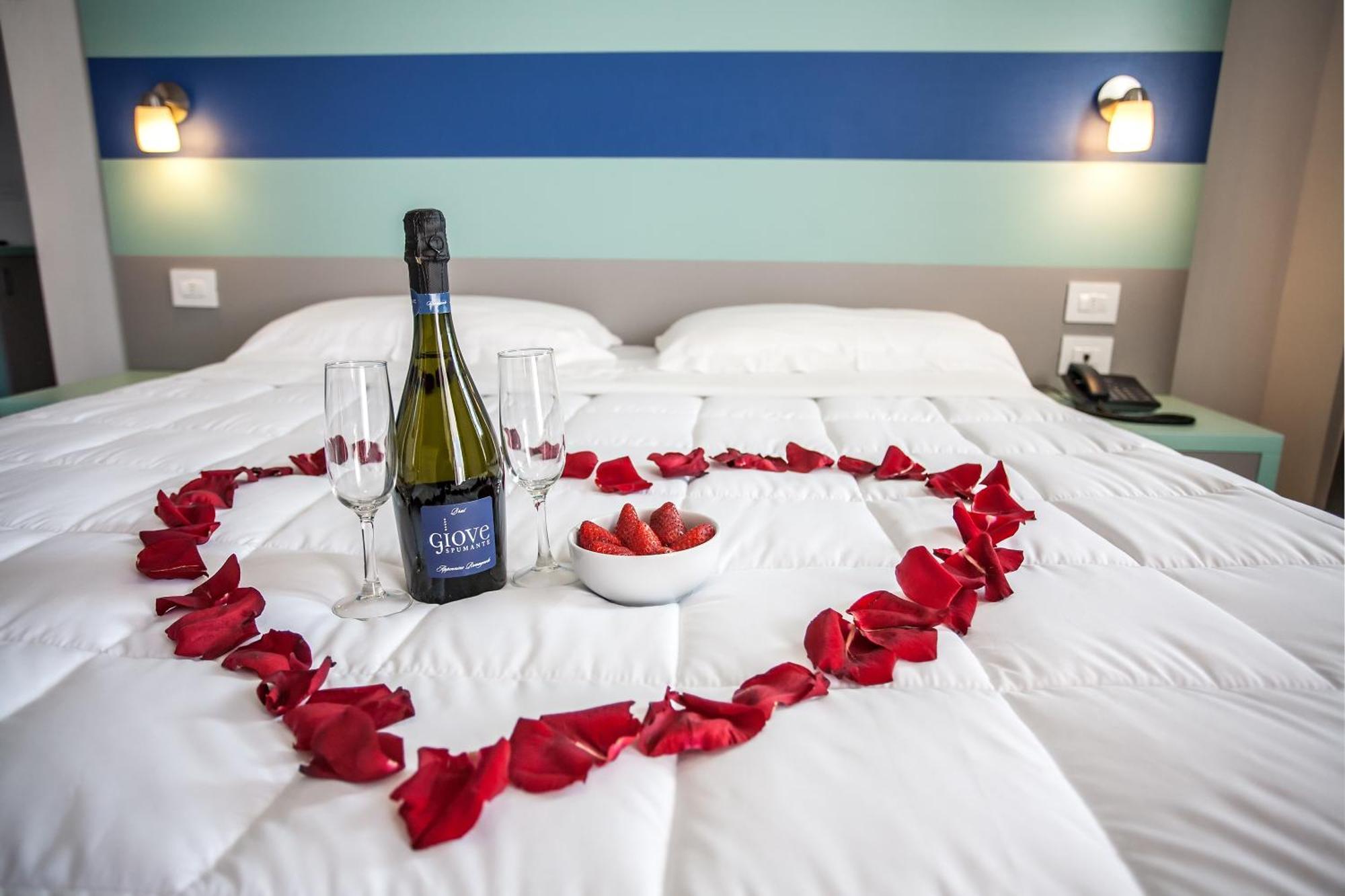 Hotel Oceanomare Punta Marina Ruang foto